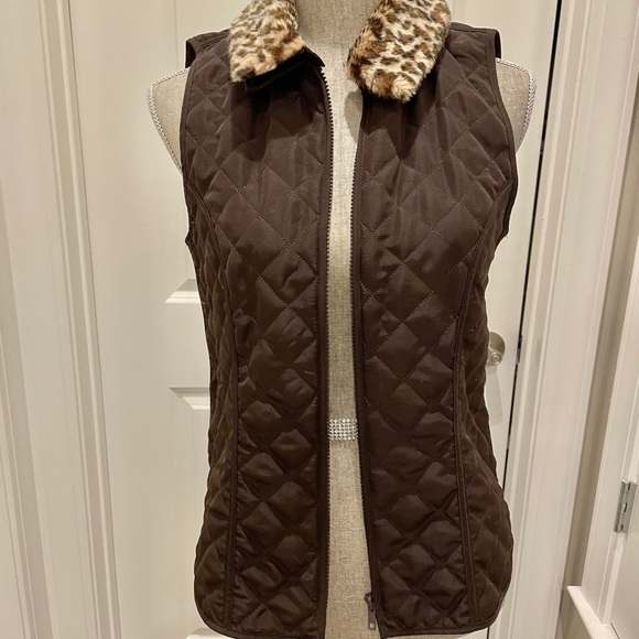 🌸🌸 4 for $20! I.N STUDIO Brown Quilted Zip Up Vest w/ Fur lLeopard Trim Sz S - Picture 2 of 6